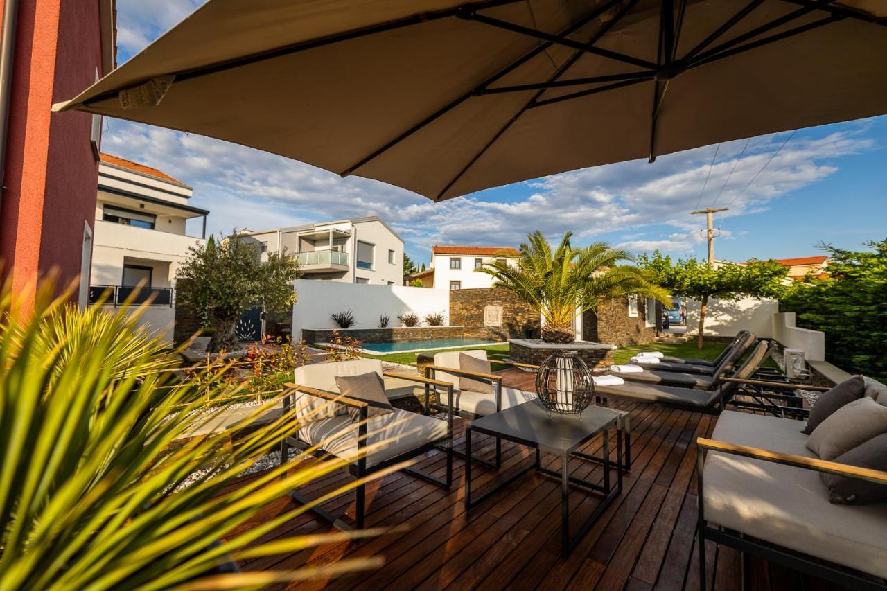 Villa Sunset Pool & Spa Apartments Zgornje Skofije Екстериор снимка
