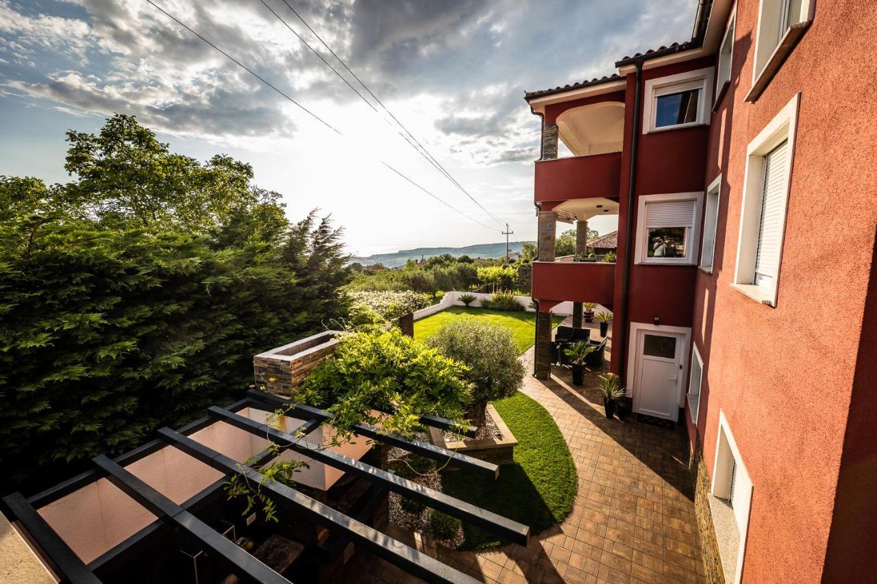 Villa Sunset Pool & Spa Apartments Zgornje Skofije Екстериор снимка