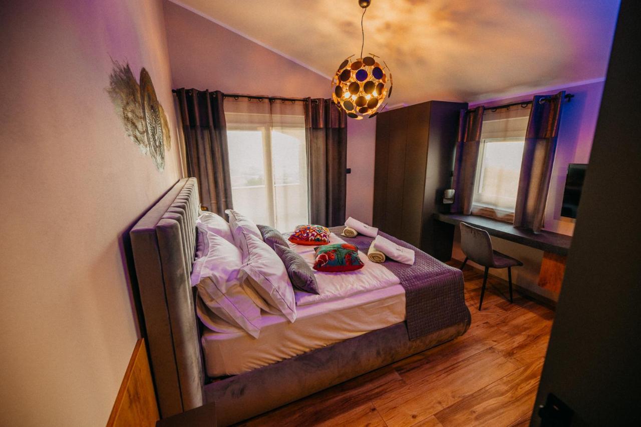 Villa Sunset Pool & Spa Apartments Zgornje Skofije Екстериор снимка