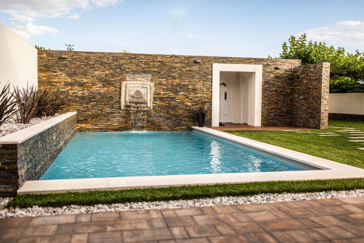 Villa Sunset Pool & Spa Apartments Zgornje Skofije Екстериор снимка