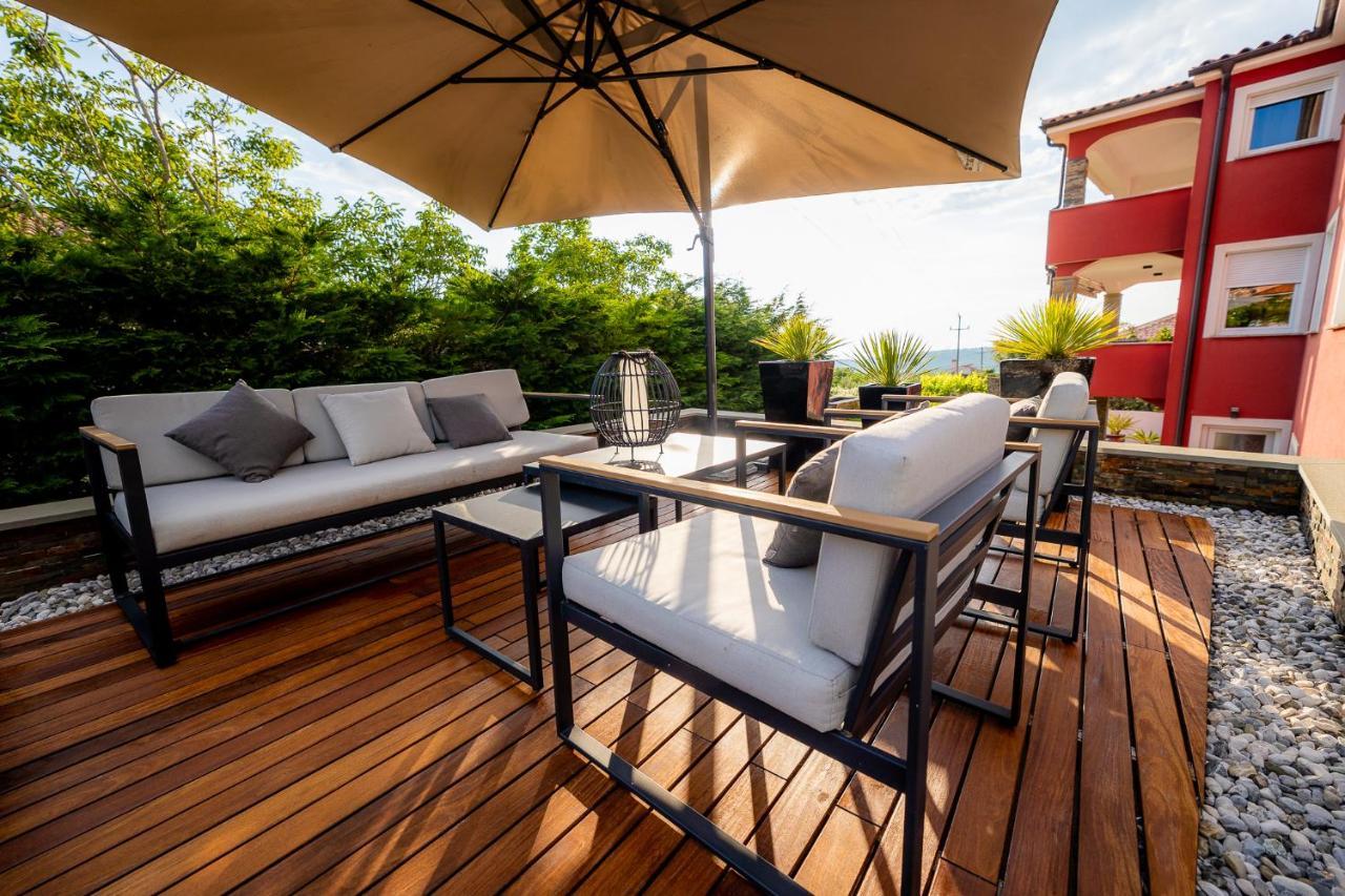 Villa Sunset Pool & Spa Apartments Zgornje Skofije Екстериор снимка