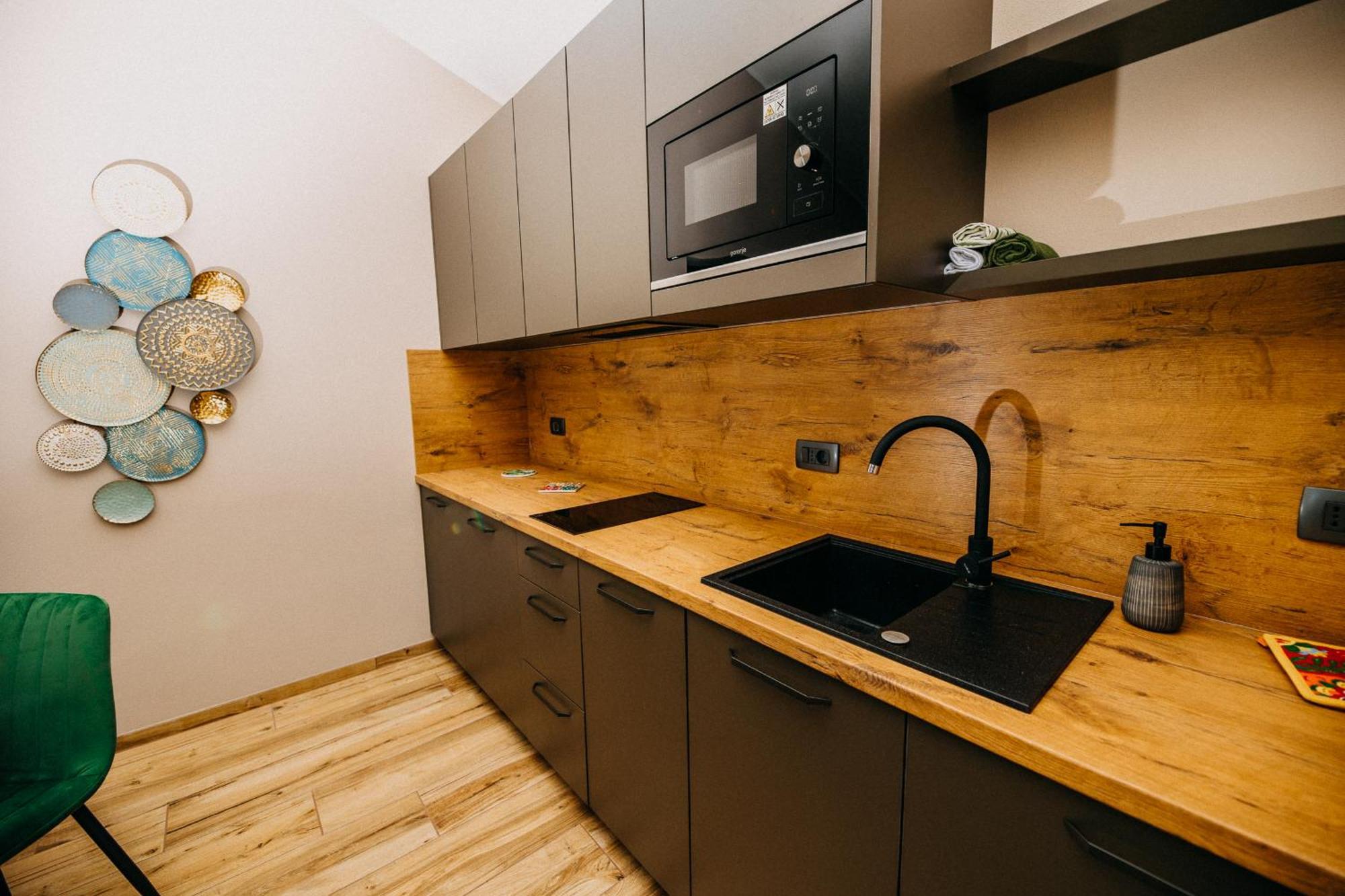 Villa Sunset Pool & Spa Apartments Zgornje Skofije Екстериор снимка