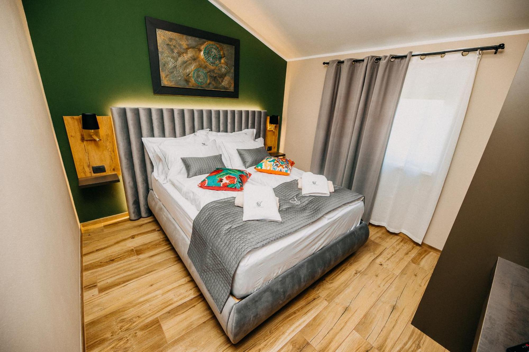 Villa Sunset Pool & Spa Apartments Zgornje Skofije Екстериор снимка